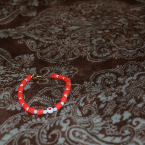 Handmade Clay Beads Elastic Kids Bracelet White Red Heart Image 2.5 length/half - Picture 5 of 5